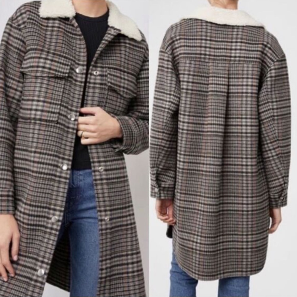 NWT Jaro Plaid
Coat